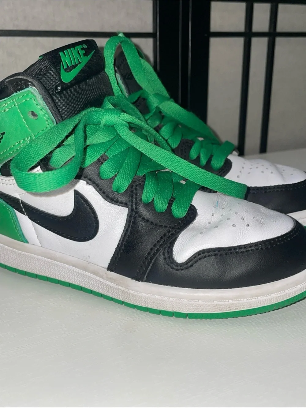 Nike  Air Jordan 1 Retro High OG Lucky Green Black White FD1412-031 Boys Sz 13C